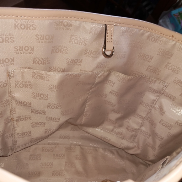 MICHAEL KORS Jet Set Large Embossed Logo Patent Leather Tote Bag Nude w/ COA - Picture 14 of 15